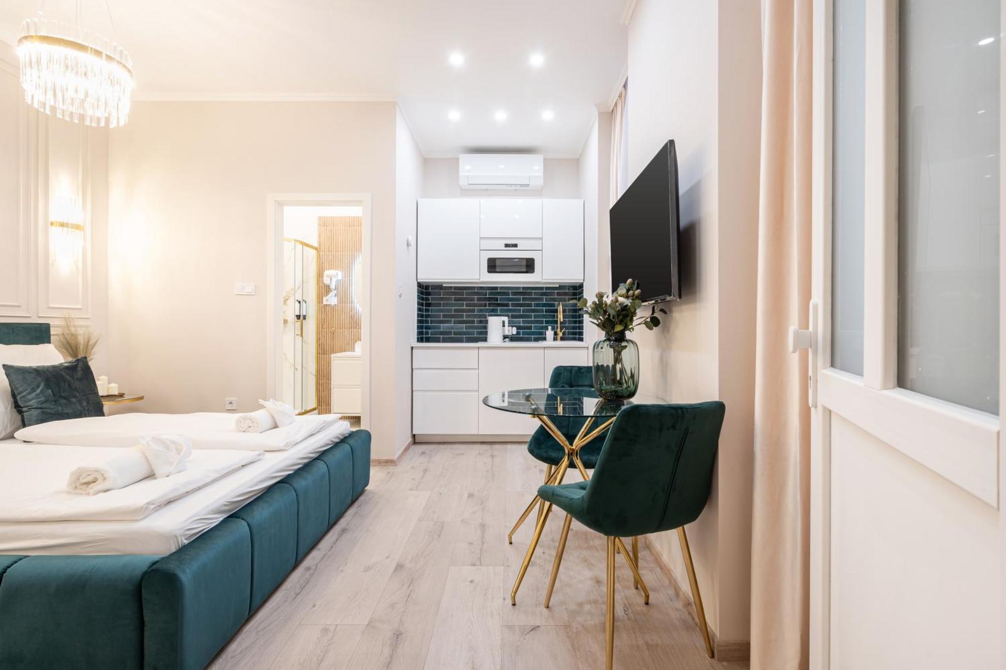 Kiraly 33 - Hidden Gem - Location By Bqa Apartamento